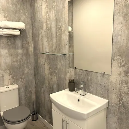 Willesden, Apartment 1, A Beautifully Furnished One Bedroomed Apartment In The Heart Of Llandudno Exterior photo