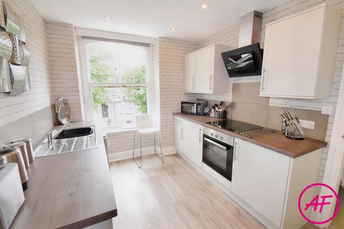Willesden, 1, A Beautifully Furnished One Bedroomed In The Heart Of Appartement Llandudno